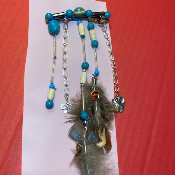 Charm hair clip with feathers - Picture 1 of 4